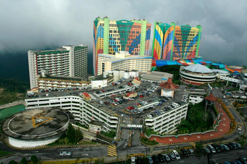 Genting Highlands: Live Casino, Theme Parks & Travel Guide 2026
